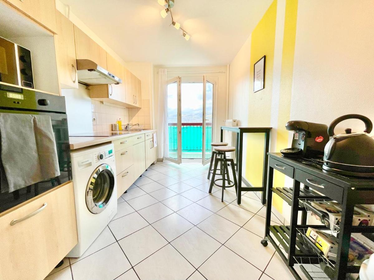 Colmar - La Cigogne - Balcon - Vue Degagee - Netflix - Wifi Fibre - Parking Gratuit - Quartier Populaire Apartment Luaran gambar